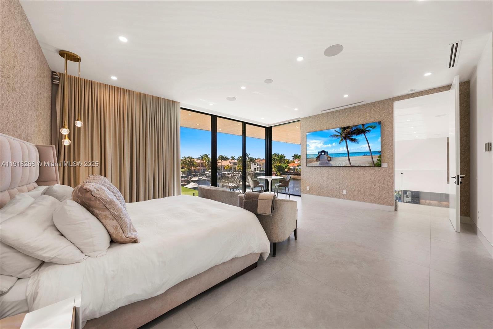 HOLLYWOOD GOLF ESTATES SE - Residential Lease