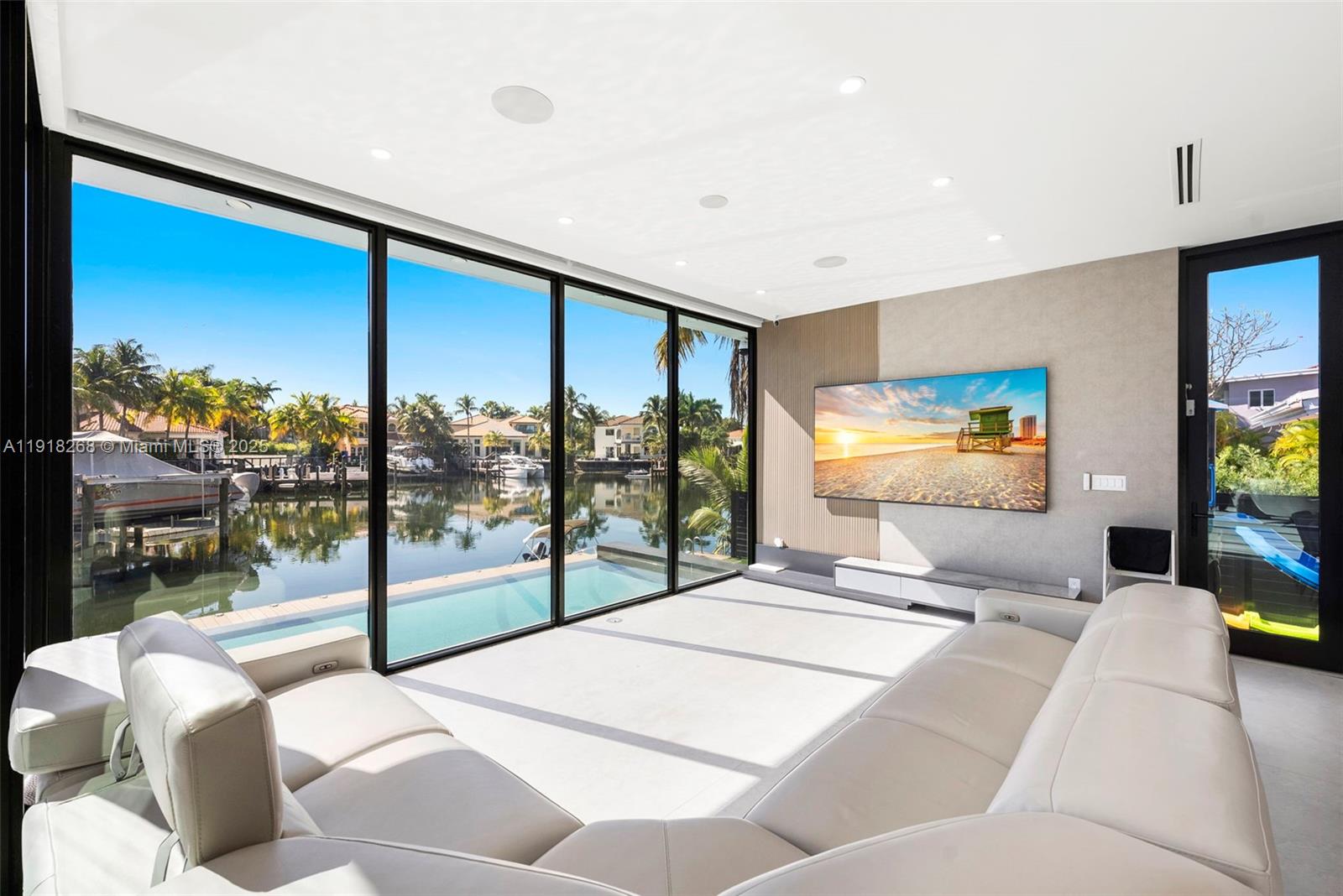 HOLLYWOOD GOLF ESTATES SE - Residential Lease