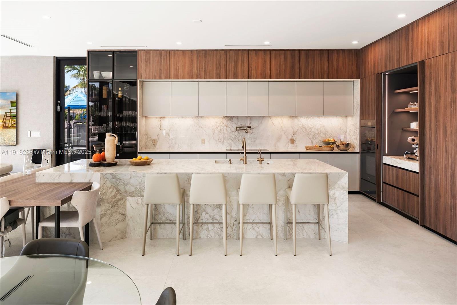 HOLLYWOOD GOLF ESTATES SE - Residential Lease