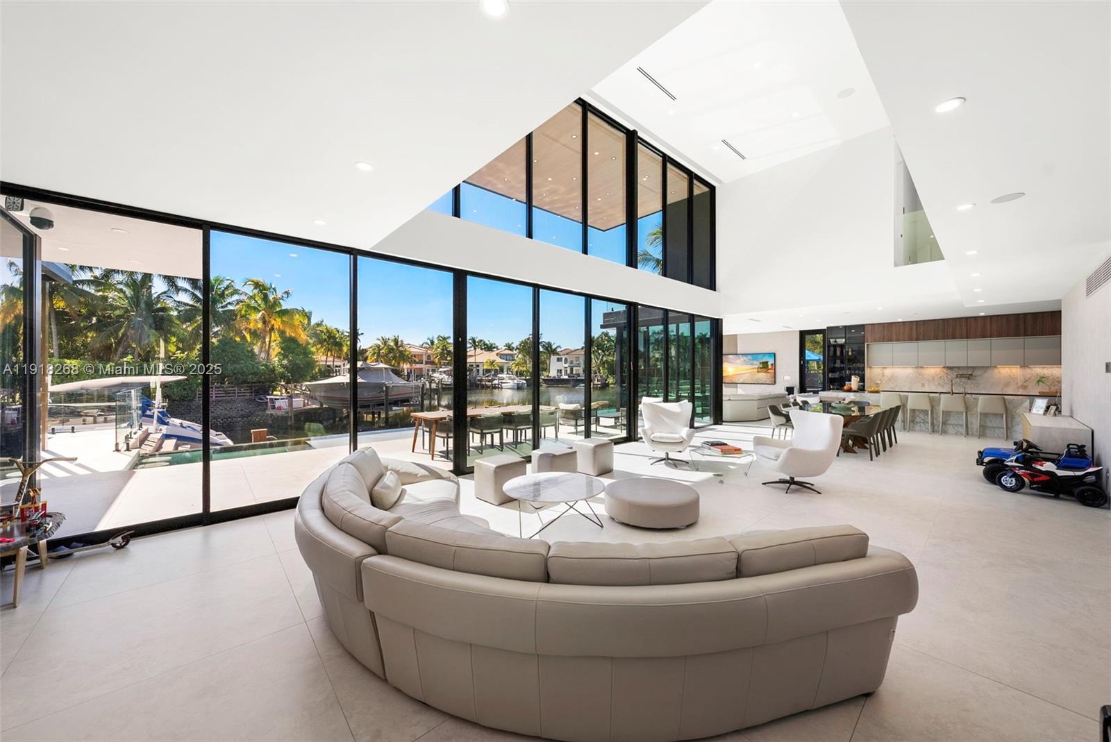 HOLLYWOOD GOLF ESTATES SE - Residential Lease