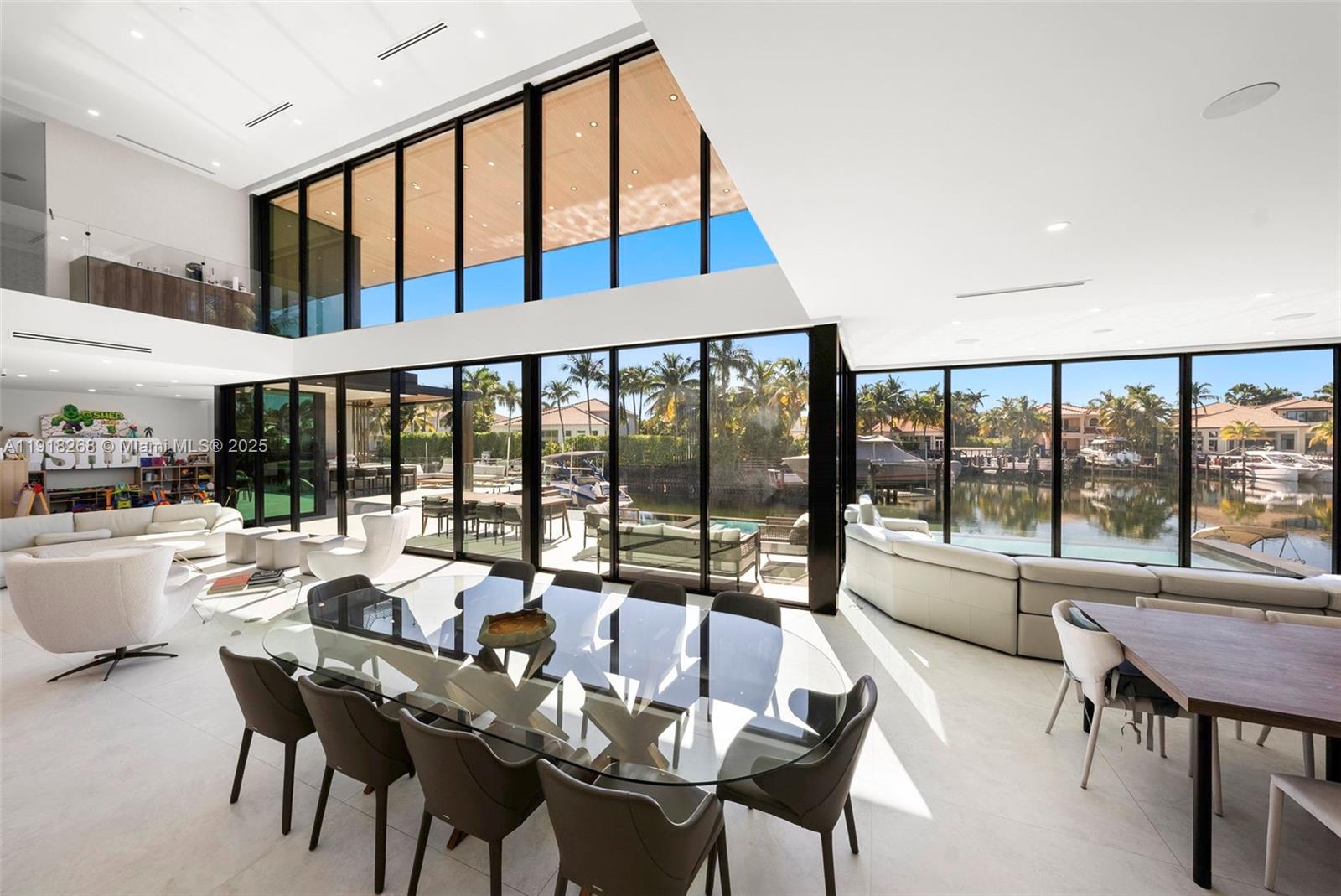 HOLLYWOOD GOLF ESTATES SE - Residential Lease