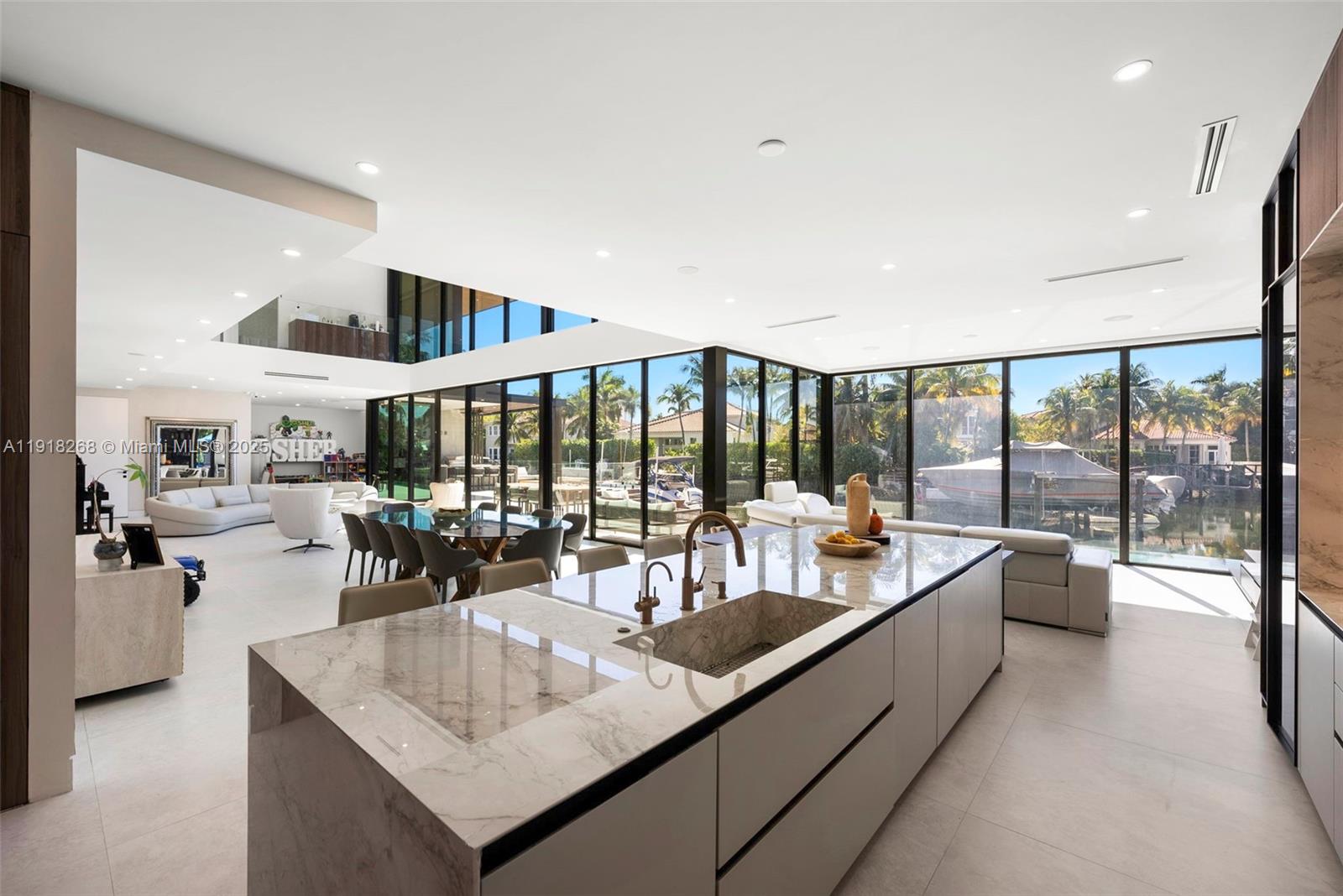 HOLLYWOOD GOLF ESTATES SE - Residential Lease