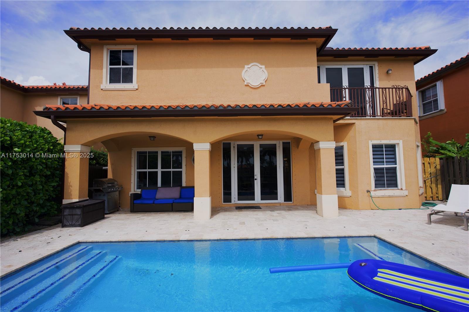 EGRET LAKES ESTATES SEC 3 - Residential Lease