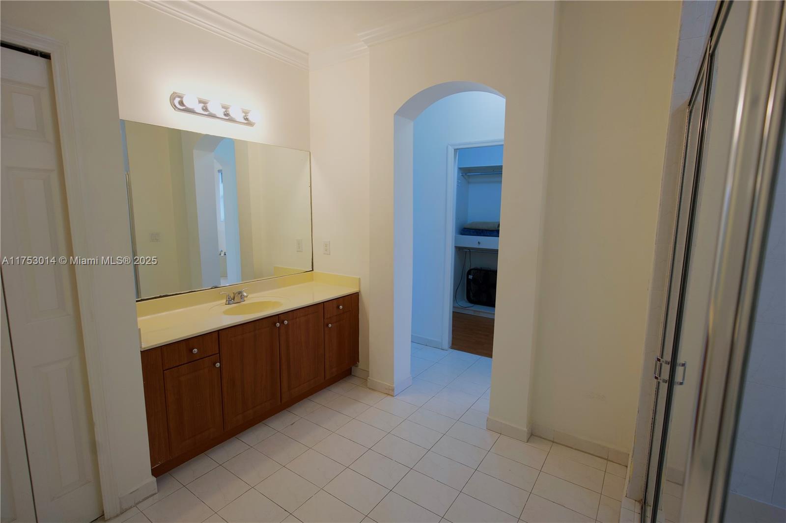 EGRET LAKES ESTATES SEC 3 - Residential Lease