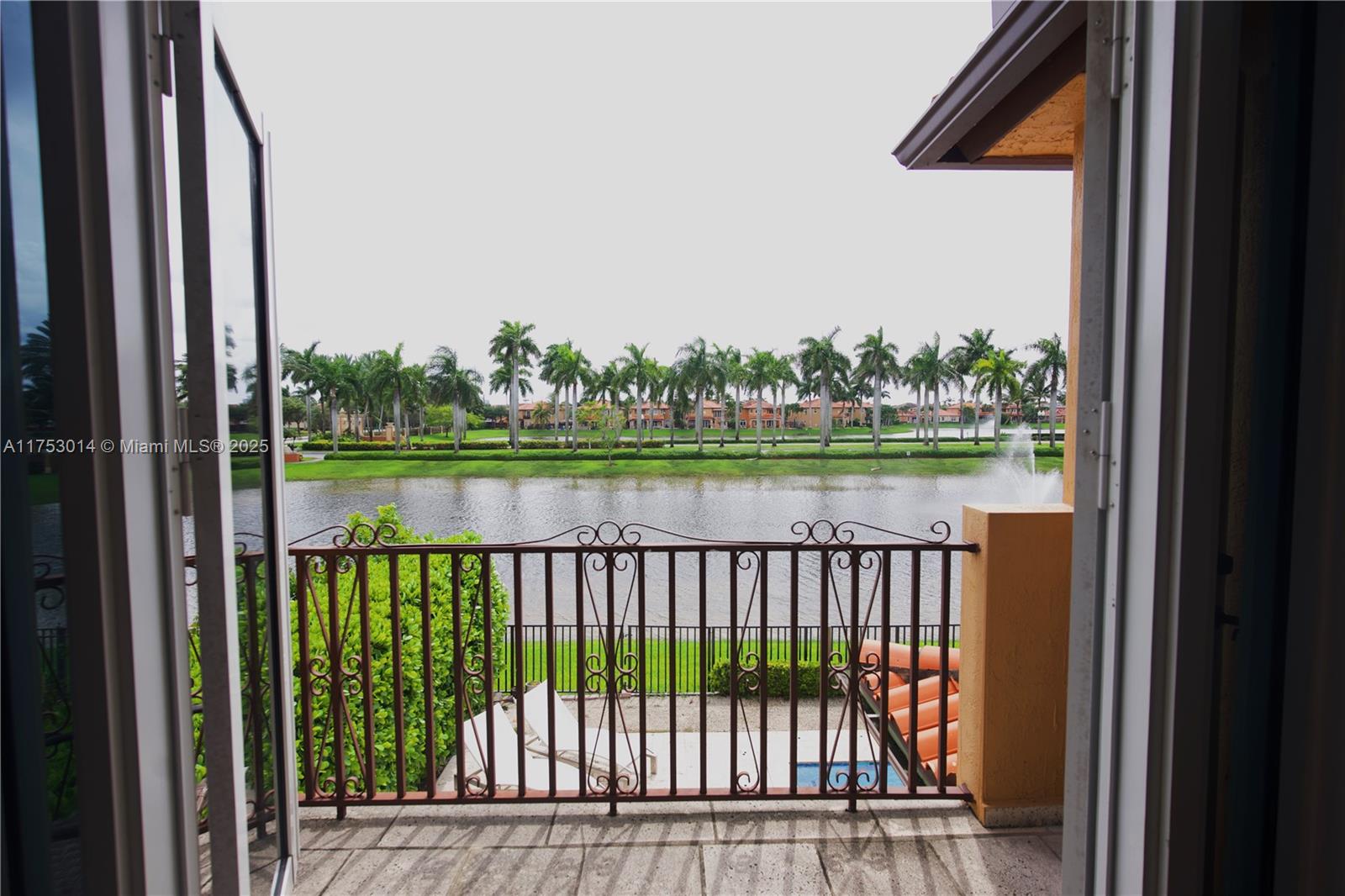 EGRET LAKES ESTATES SEC 3 - Residential Lease