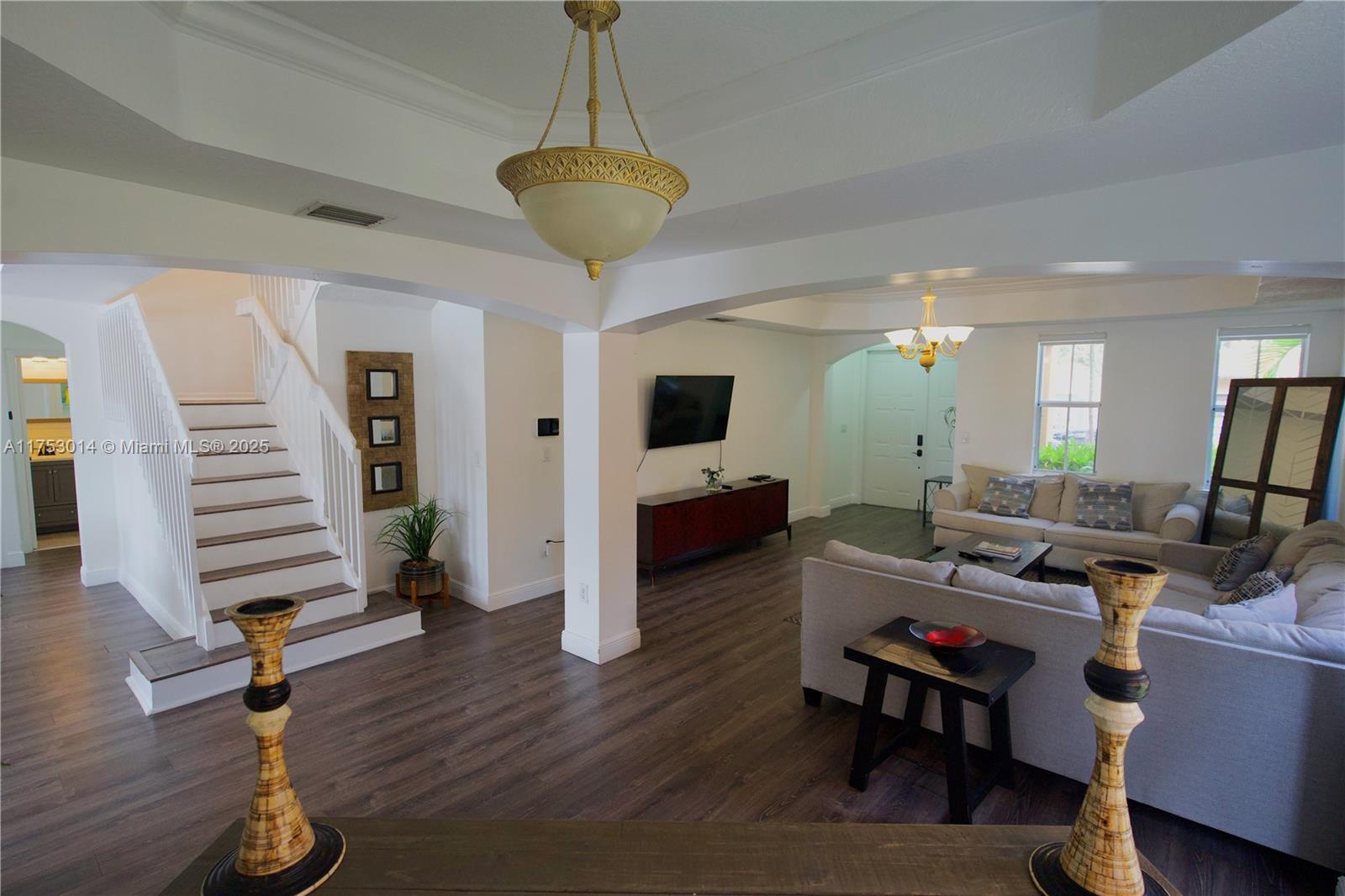 EGRET LAKES ESTATES SEC 3 - Residential Lease