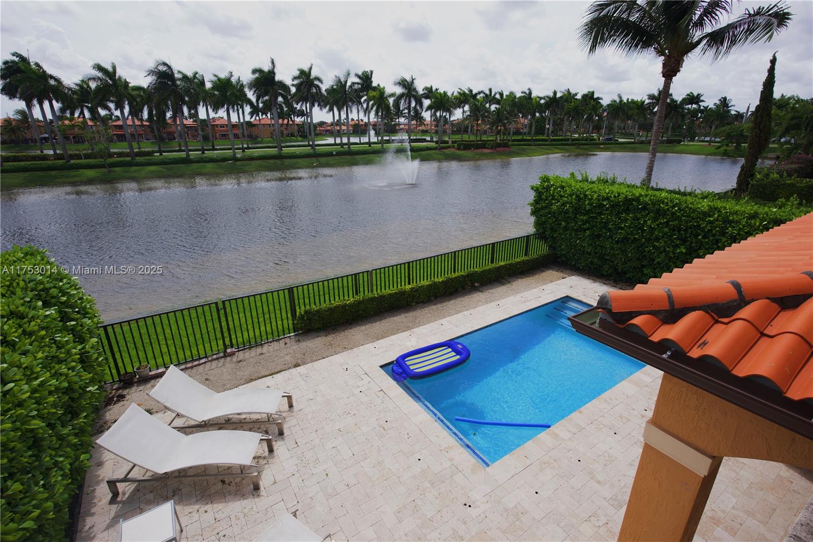 EGRET LAKES ESTATES SEC 3 - Residential Lease