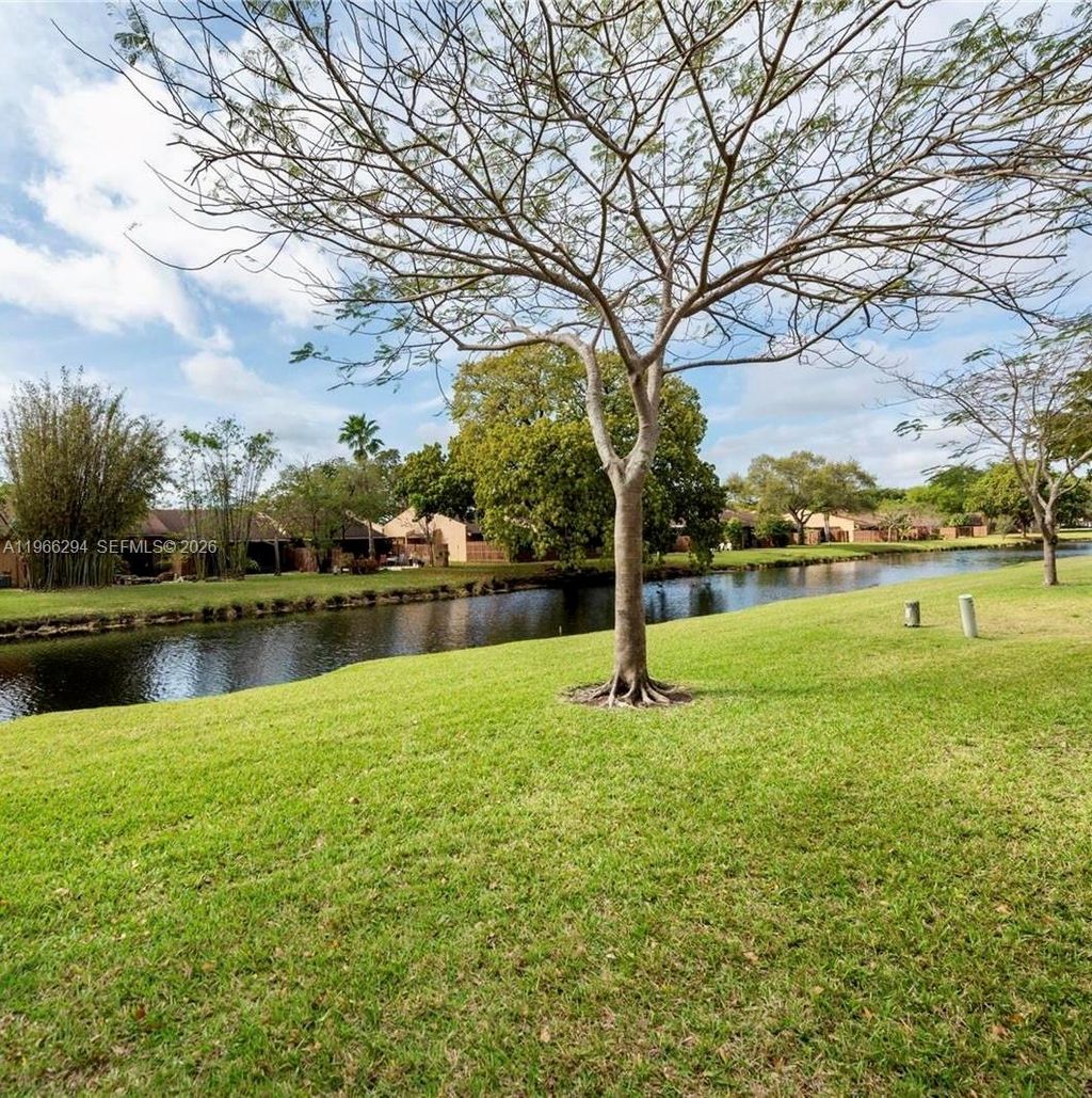 Photo of 7924 NW 10th St, Plantation, FL 33322 (MLS # A11966294)