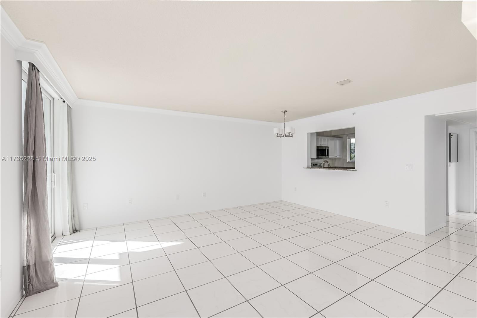 ROND POINT CONDO - Residential