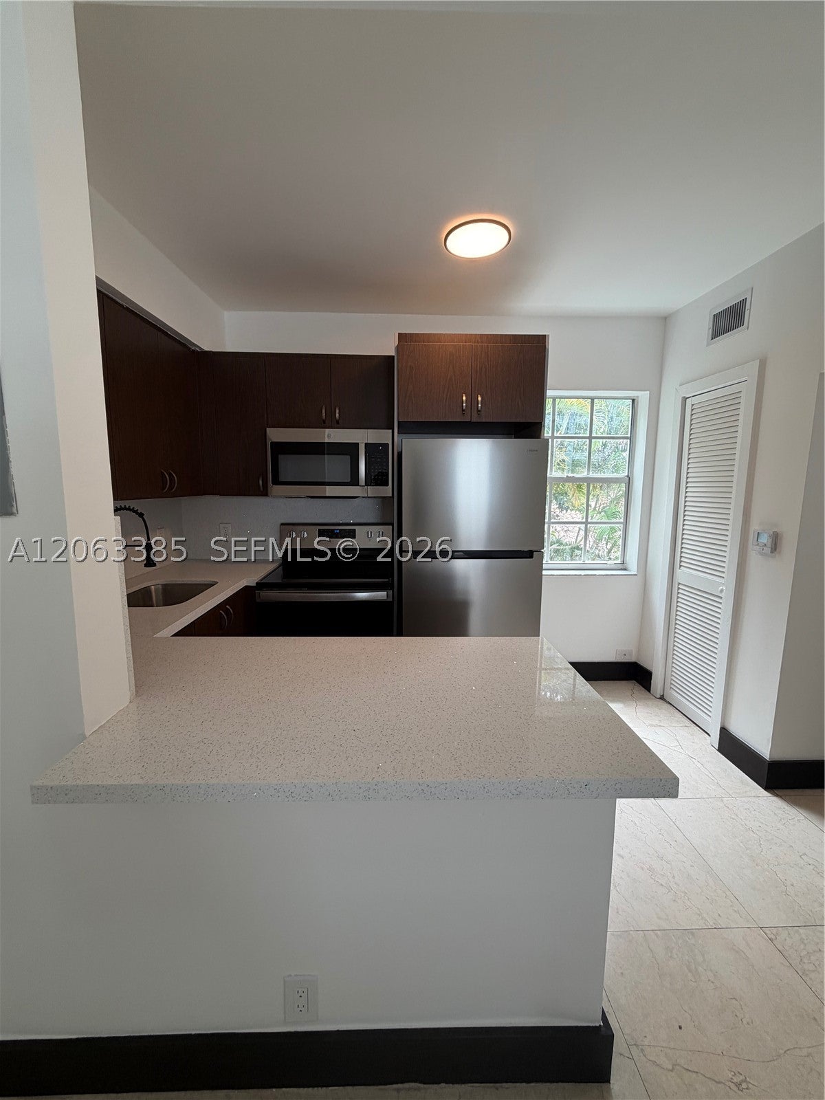 551 NE 62nd St 14