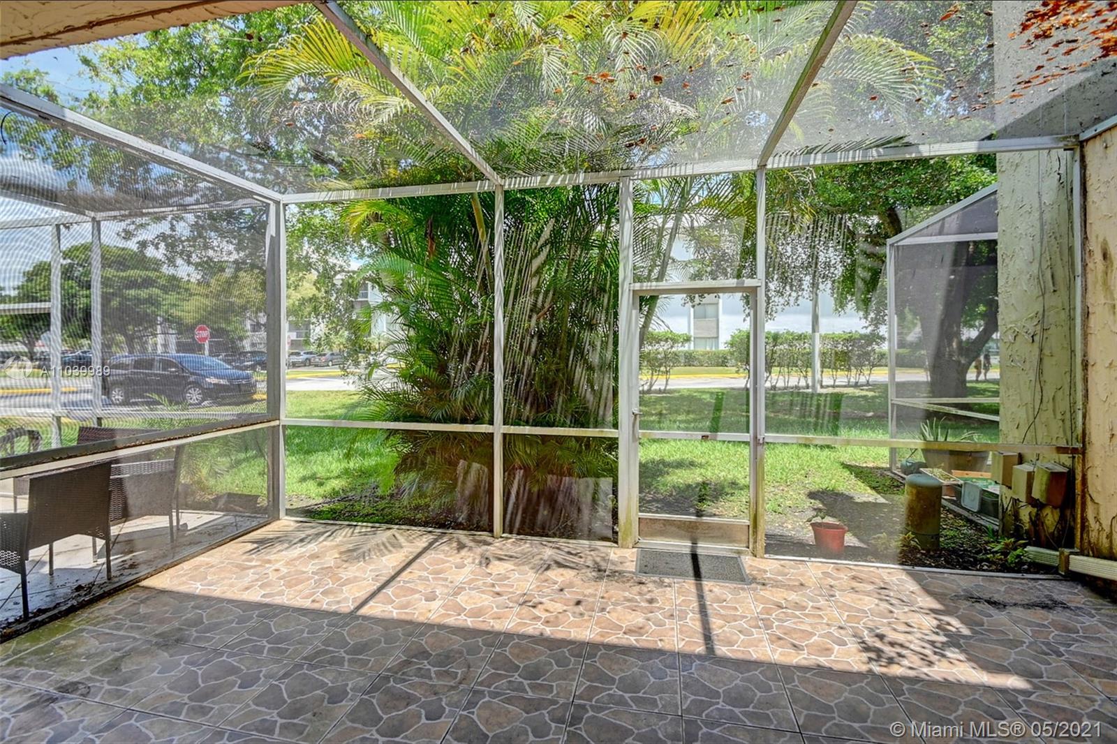 PINE ISLAND VILLAS 1 COND - Residential