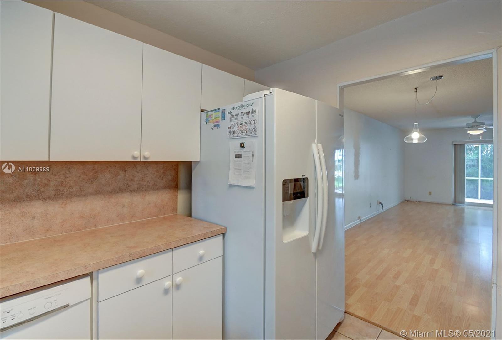 PINE ISLAND VILLAS 1 COND - Residential