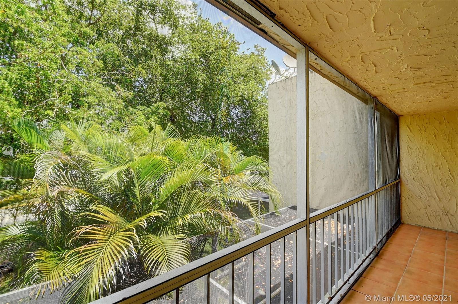 PINE ISLAND VILLAS 1 COND - Residential