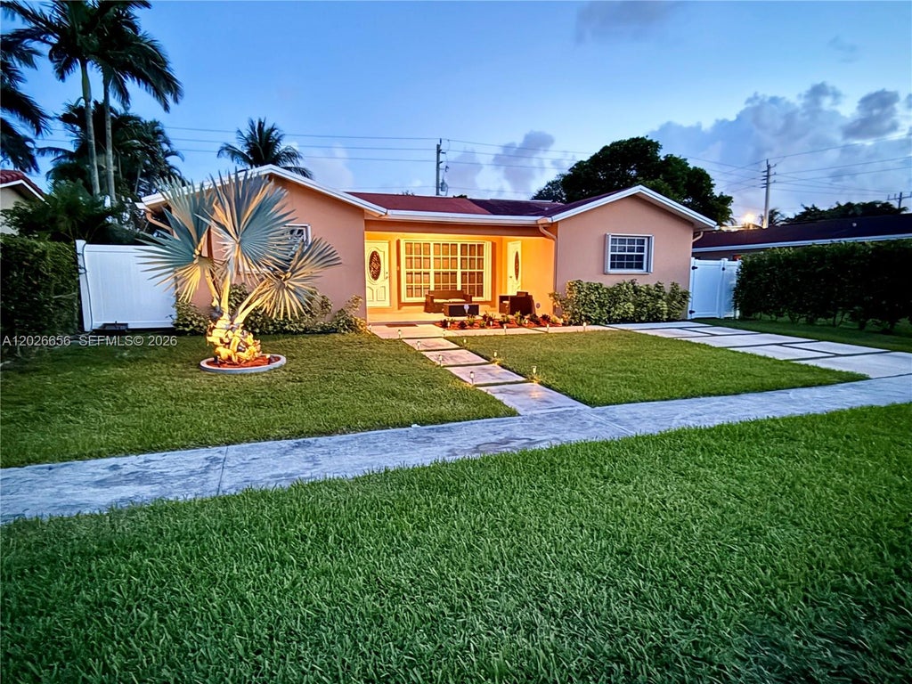 Photo of 206 SE 3rd Pl, Dania Beach, FL 33004 (MLS # A12026656)