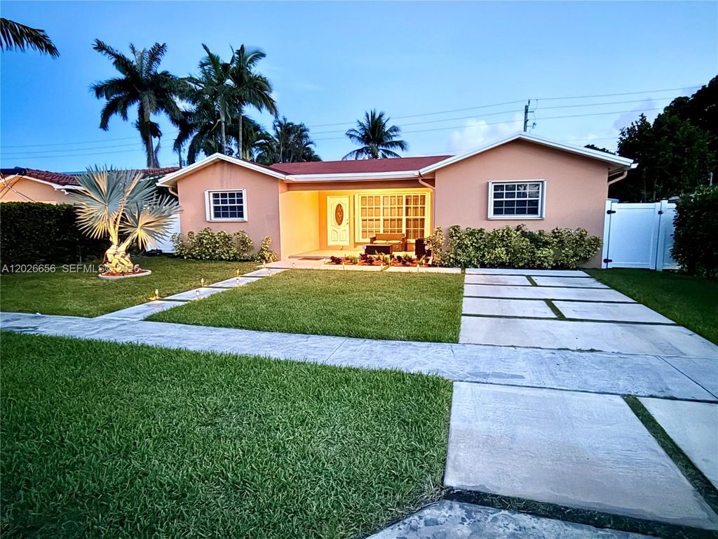 Photo of 206 SE 3rd Pl, Dania Beach, FL 33004 (MLS # A12026656)