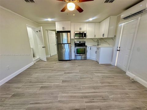 View photos, virtual tours, details... 1360 NW 132nd St Side Miami FL 33167