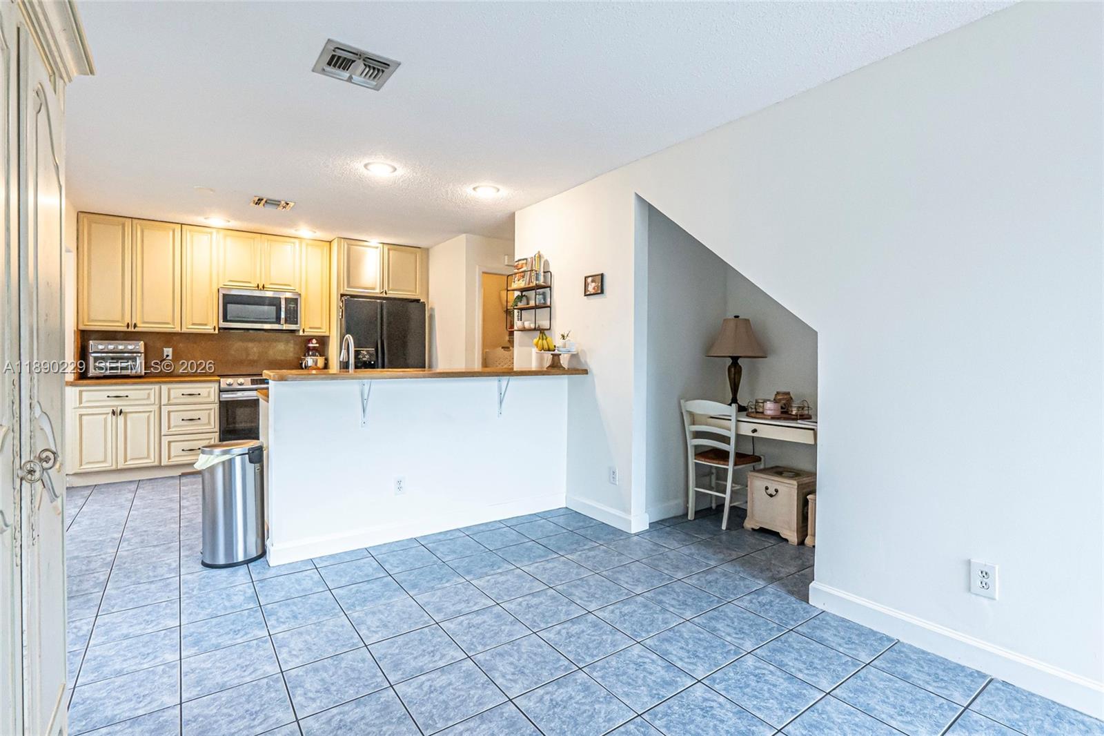 FOREST RIDGE CLUSTER HOME - Residential