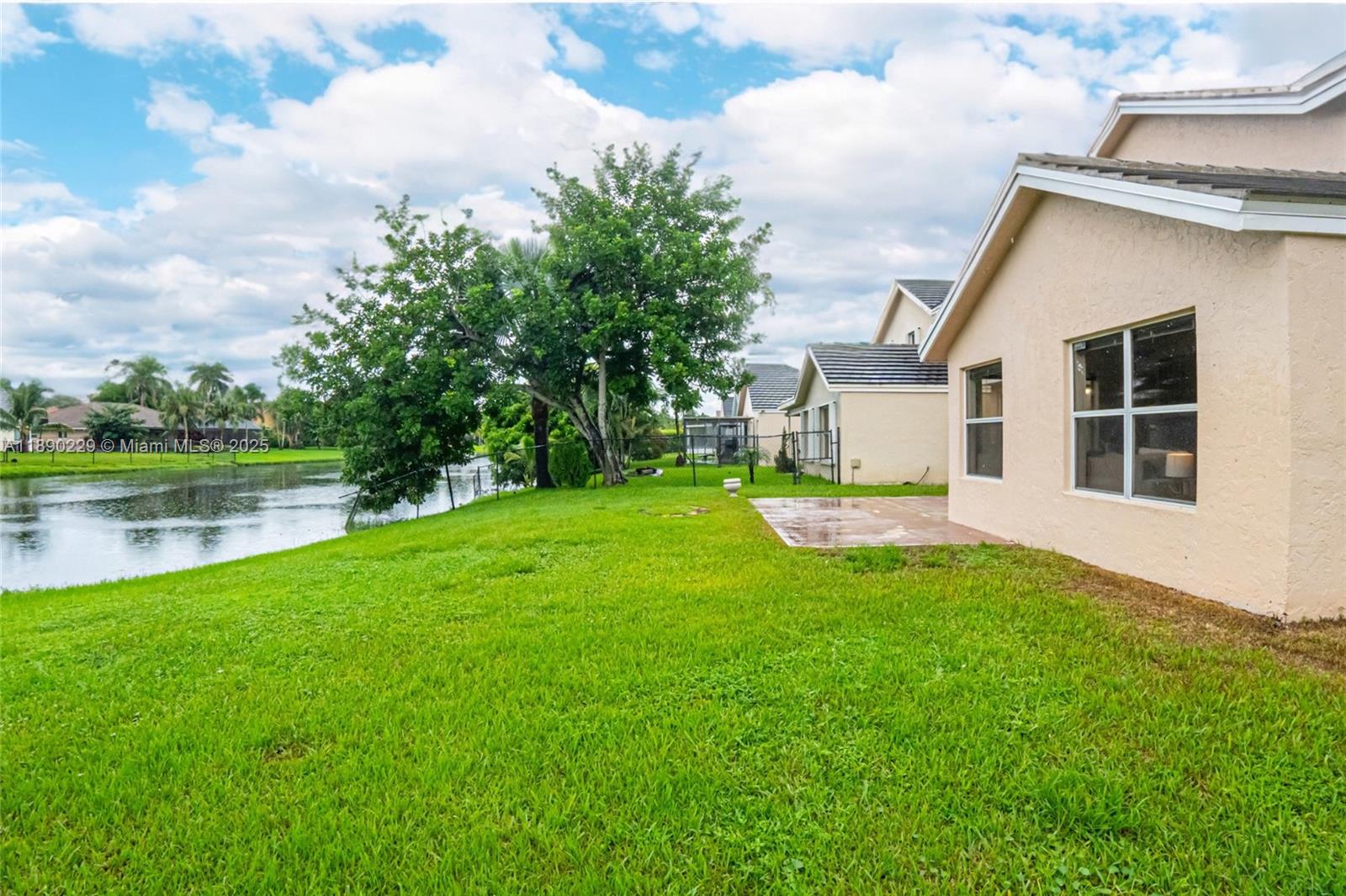 FOREST RIDGE CLUSTER HOME - Residential
