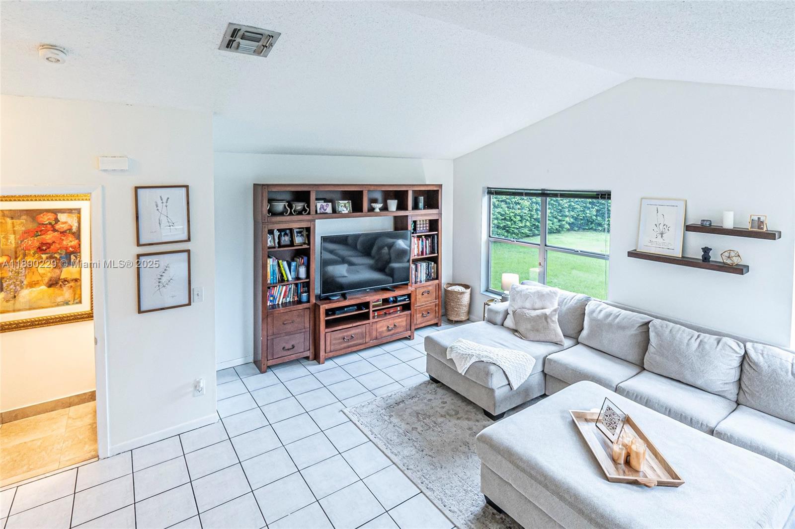 FOREST RIDGE CLUSTER HOME - Residential
