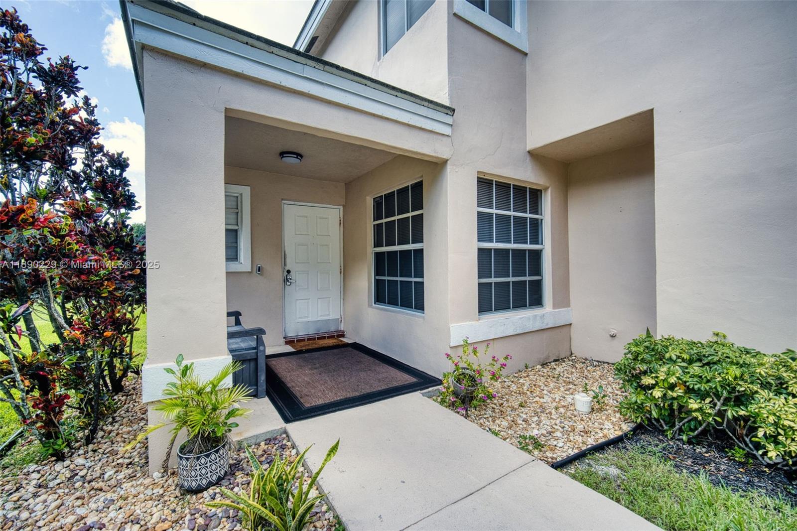 FOREST RIDGE CLUSTER HOME - Residential