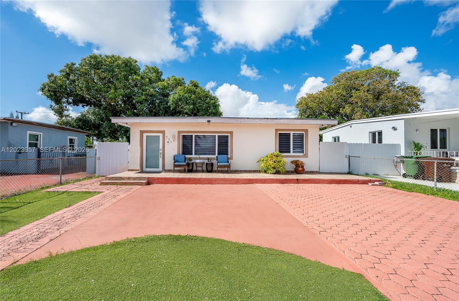 HIALEAH 9TH ADDN - Residential