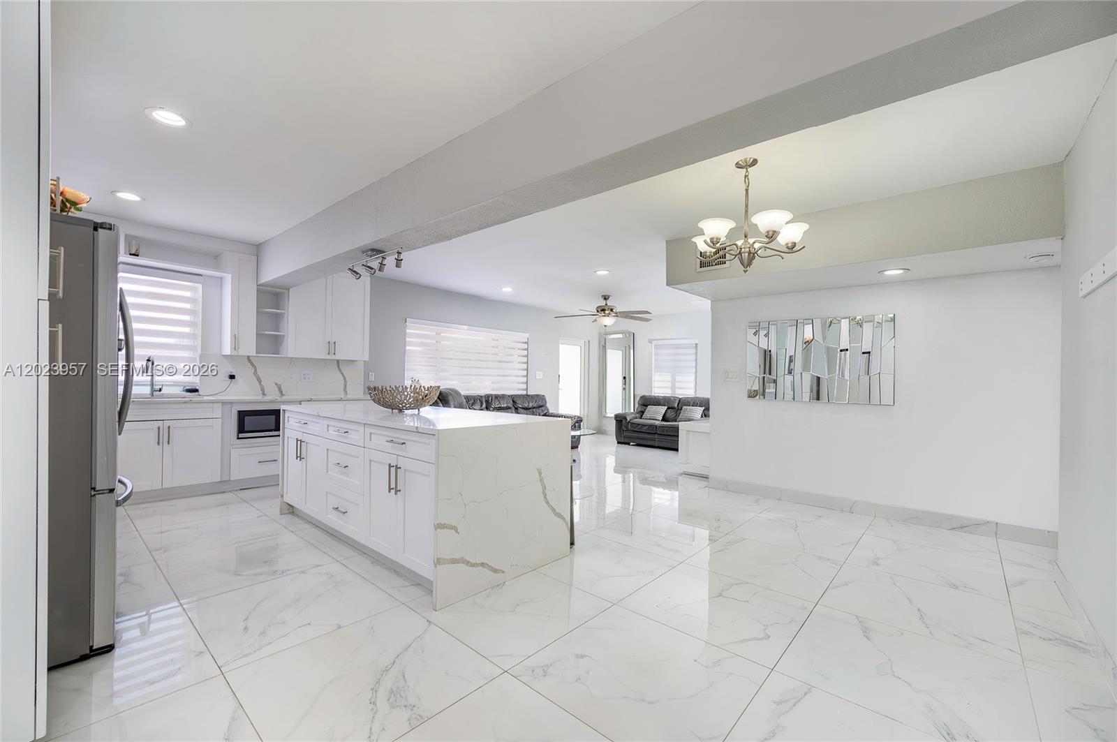 HIALEAH 9TH ADDN - Residential