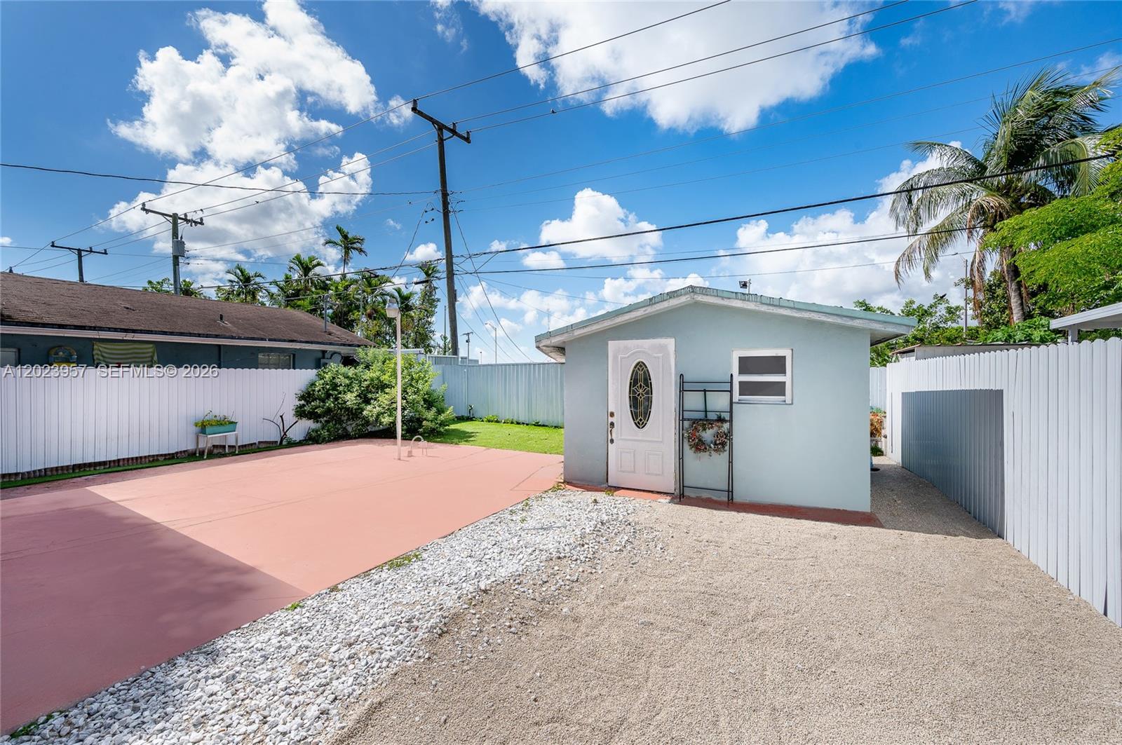HIALEAH 9TH ADDN - Residential