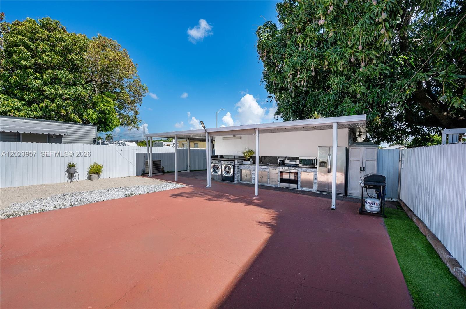 HIALEAH 9TH ADDN - Residential