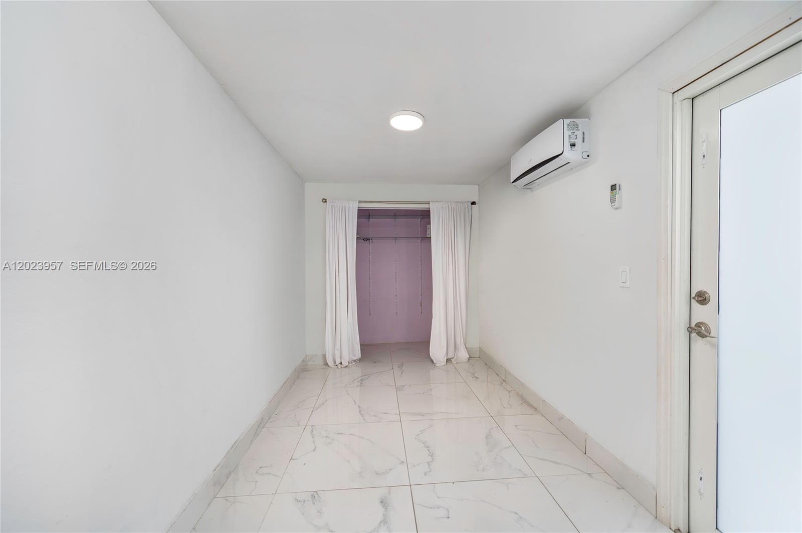 HIALEAH 9TH ADDN - Residential