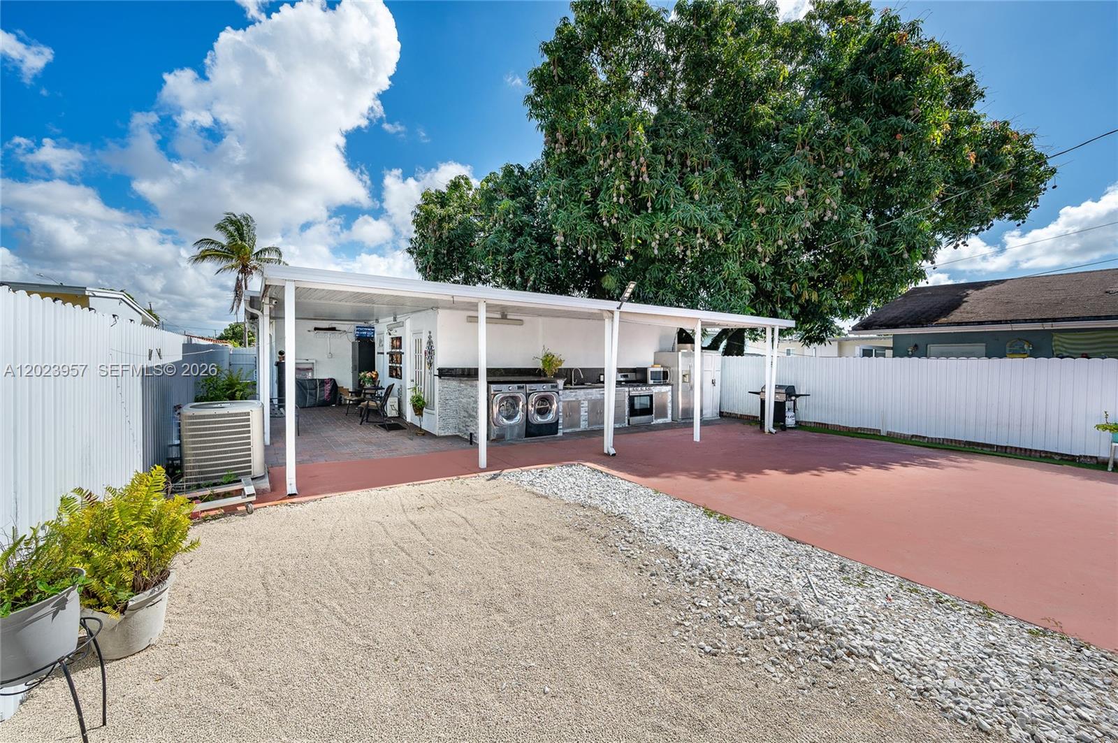 HIALEAH 9TH ADDN - Residential