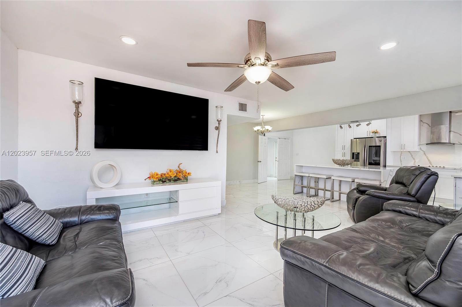 HIALEAH 9TH ADDN - Residential