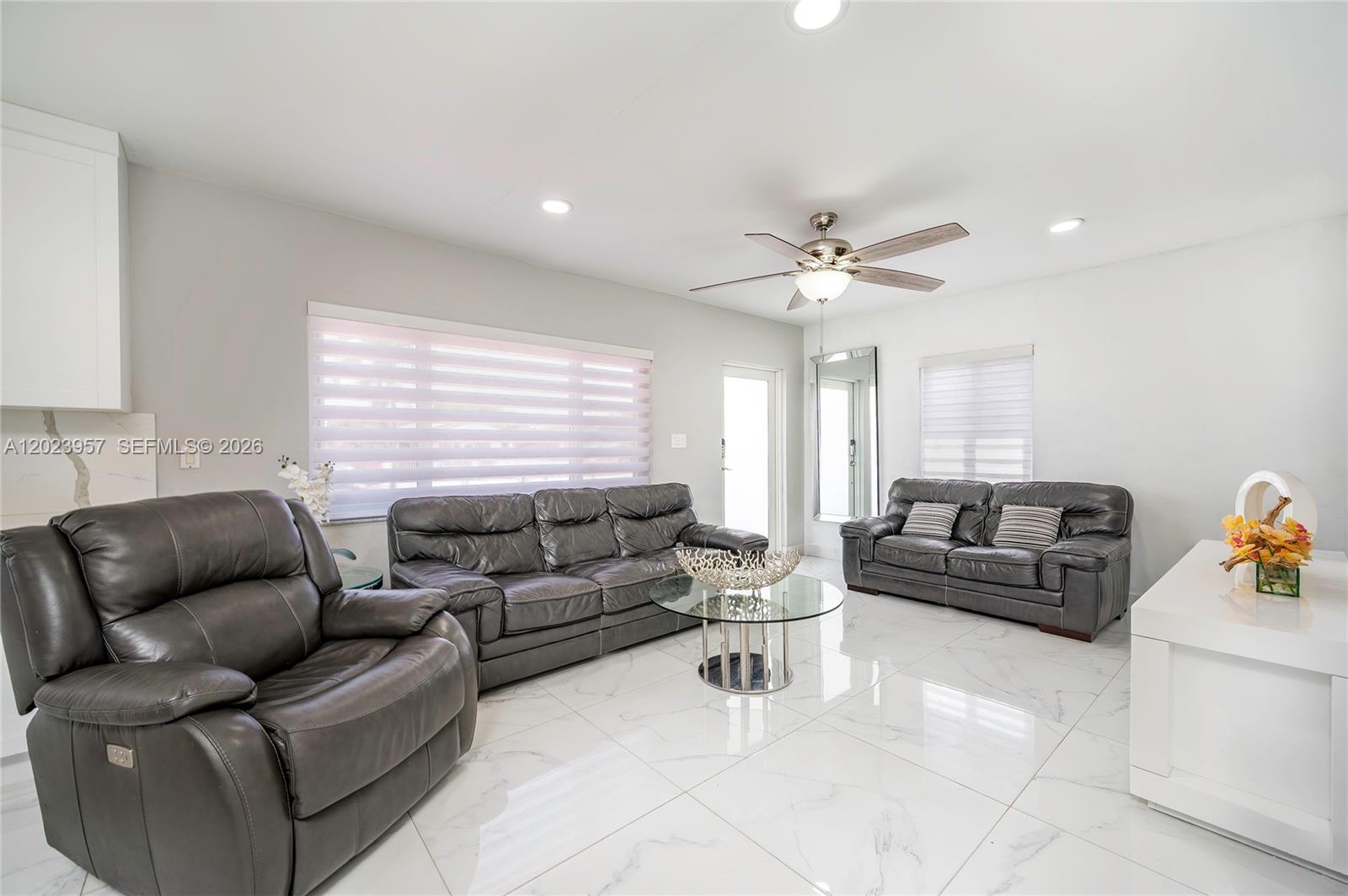 HIALEAH 9TH ADDN - Residential