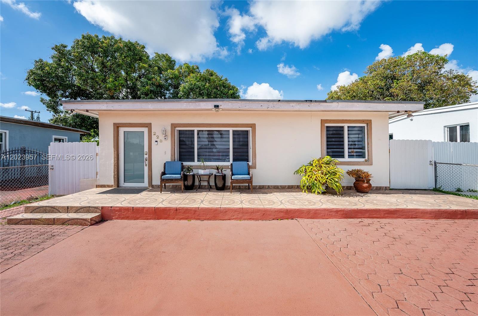 HIALEAH 9TH ADDN - Residential