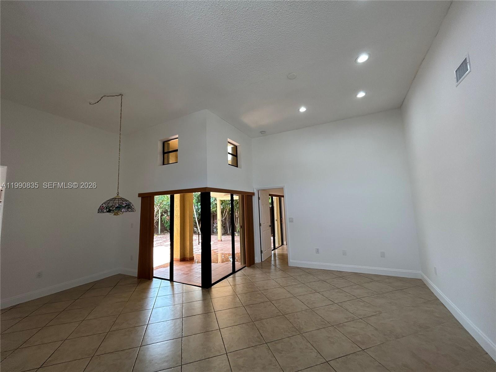 POINCIANA POINTE PHASE 1 - Residential Lease