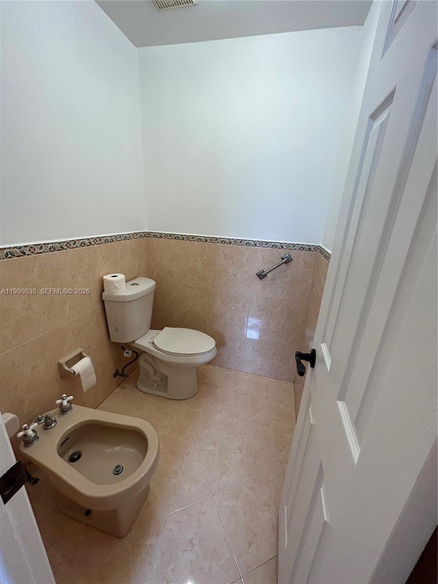 POINCIANA POINTE PHASE 1 - Residential Lease