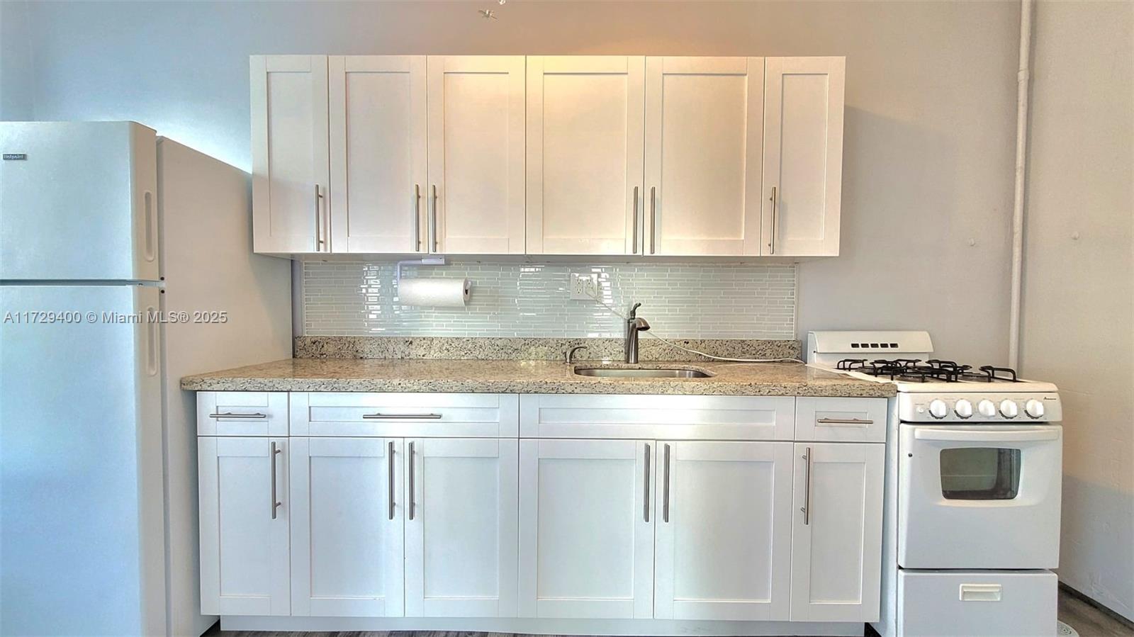 Move into Fort Lauderdale's Las Olas Neighborhood this 2025 with this charming 1 Bed/1 Bath apartment. The property is walking distance to all of Las Olas's popular restaurants, shopping destinations and is about 1.5 miles from the beach. Recently renovated with luxury vinyl flooring, granite kitchen countertop, shaker cabinets and updated bathroom. On site laundry and parking is also available. First month + security deposit to move in.