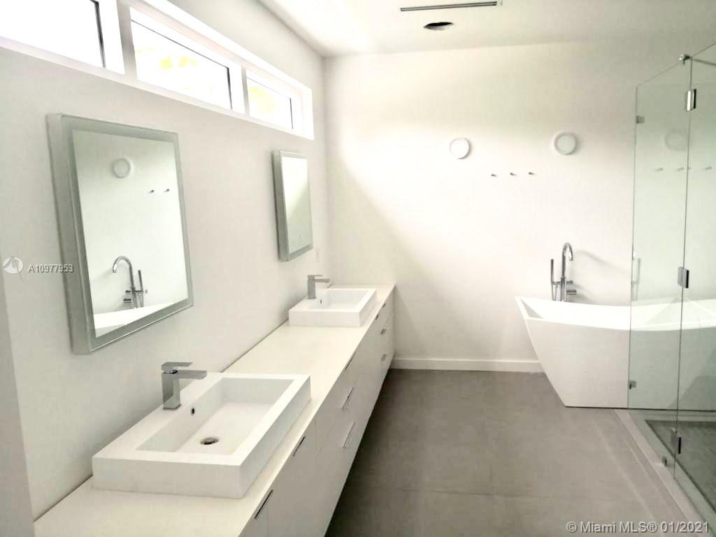 RIO VISTA C J HECTORS RES - Residential