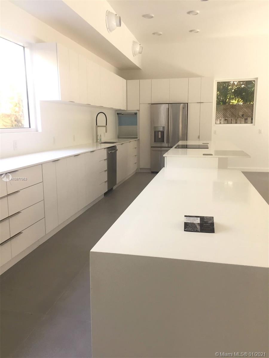 RIO VISTA C J HECTORS RES - Residential