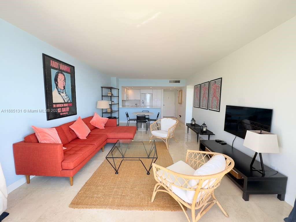 5600 Collins Ave 5L