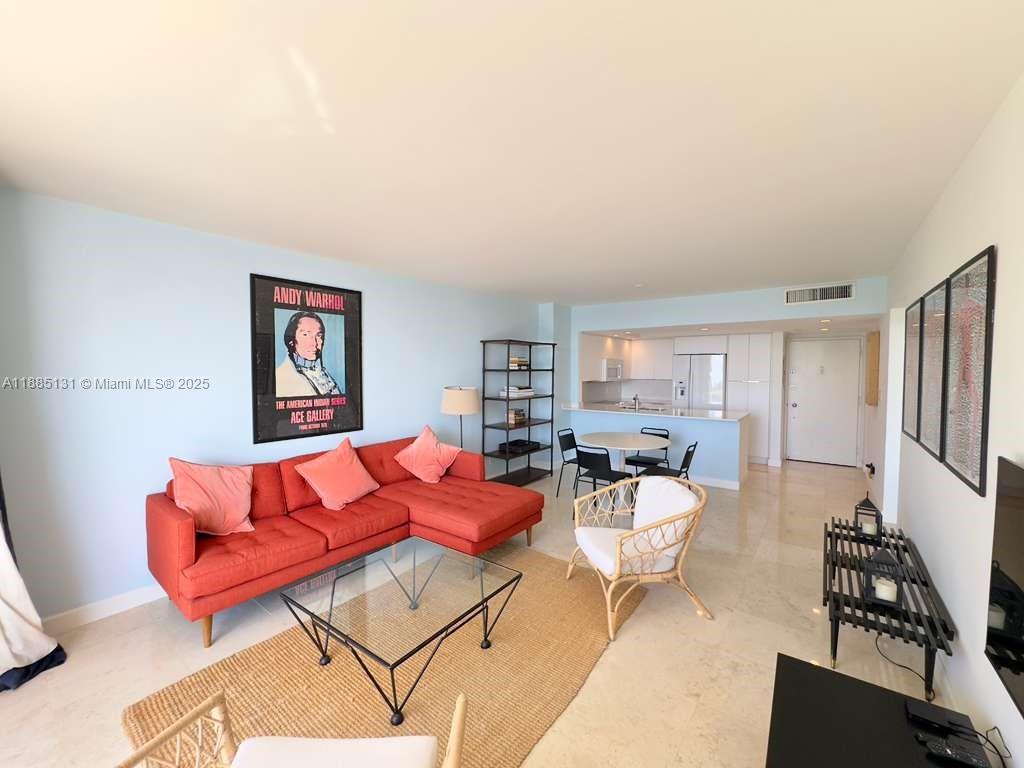 5600 Collins Ave 5L