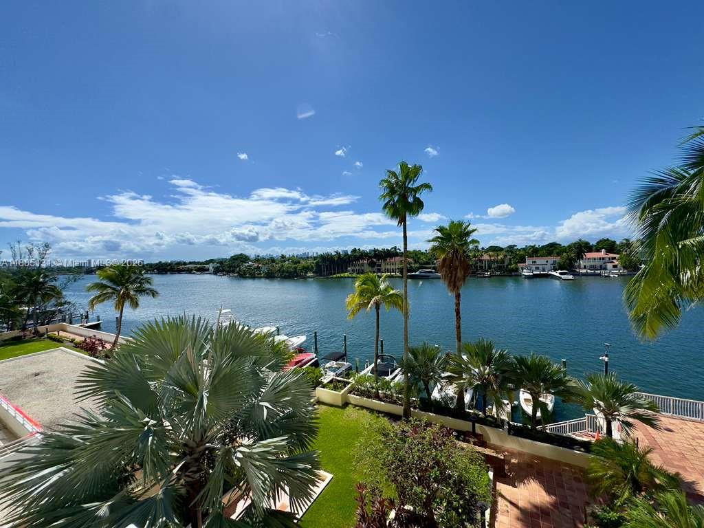 5600 Collins Ave 5L