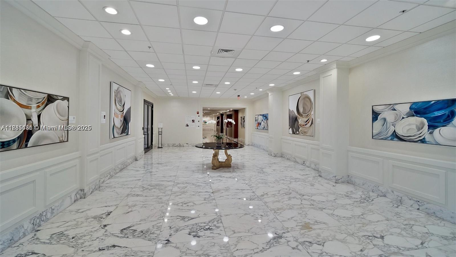 5600 CONDO - Residential