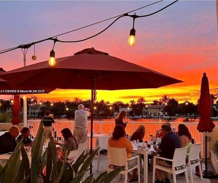 5600 CONDO - Residential