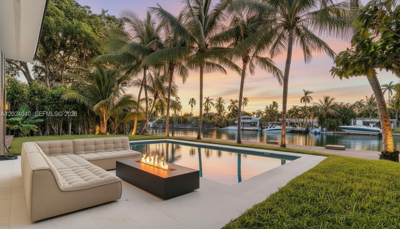 550 S Shore Dr