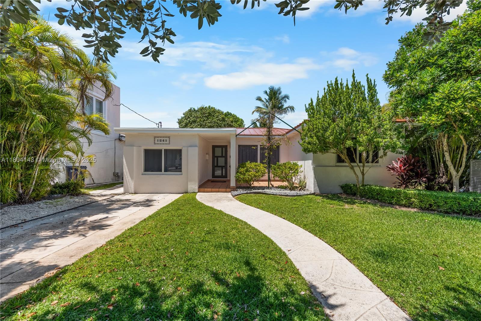 BISCAYNE BEACH-2ND ADDN - Residential