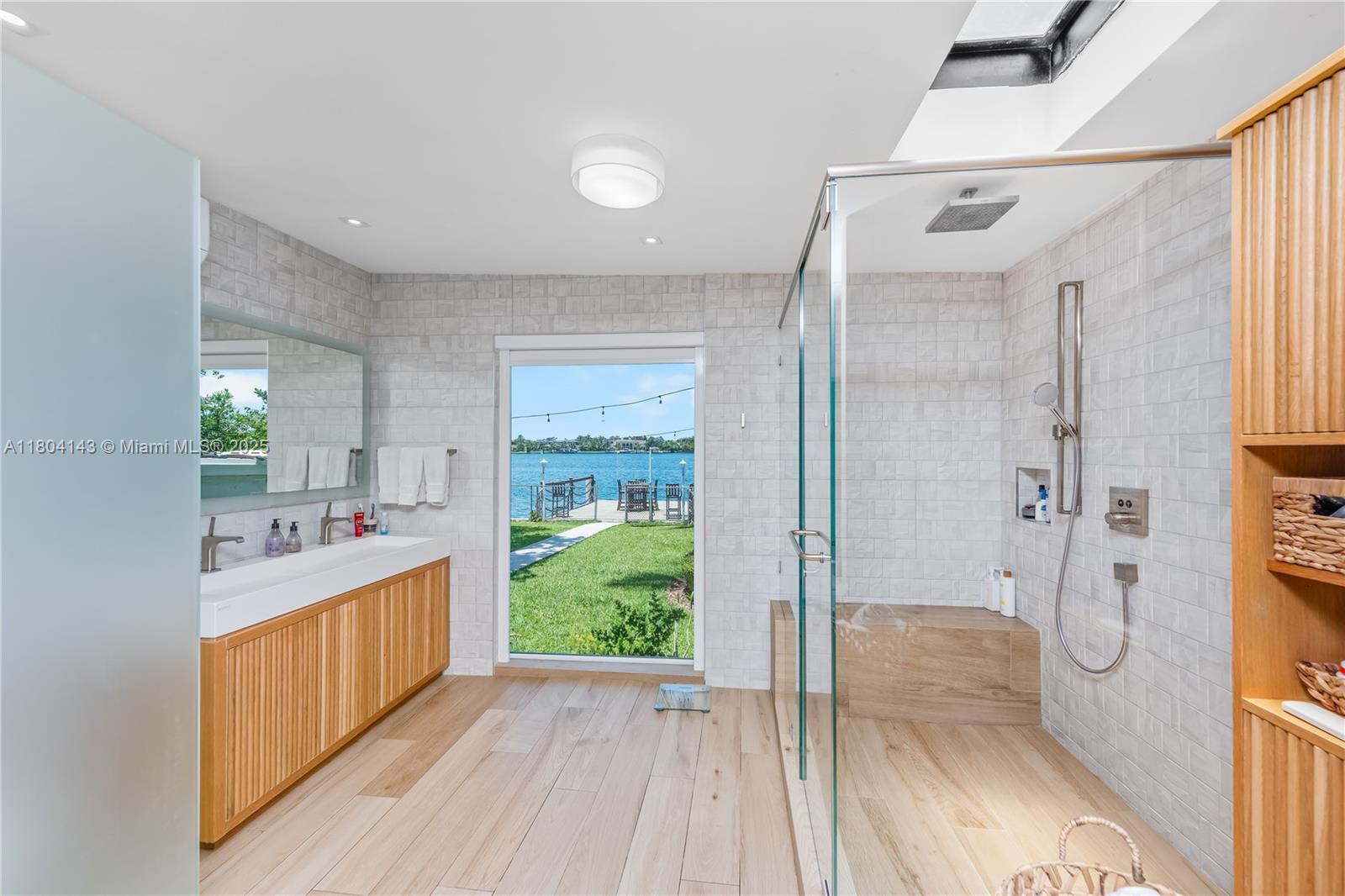 BISCAYNE BEACH-2ND ADDN - Residential