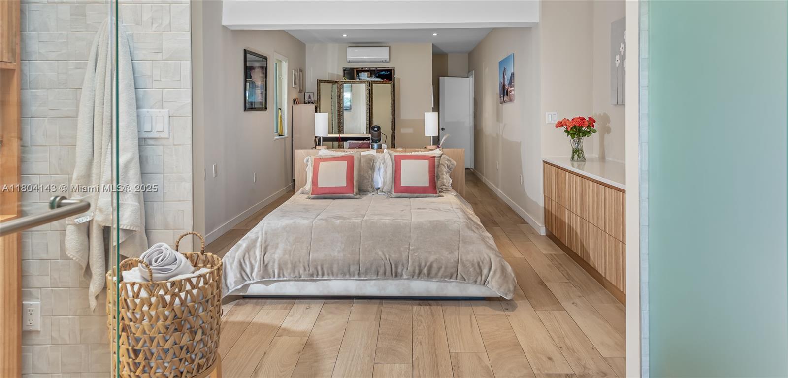 BISCAYNE BEACH-2ND ADDN - Residential