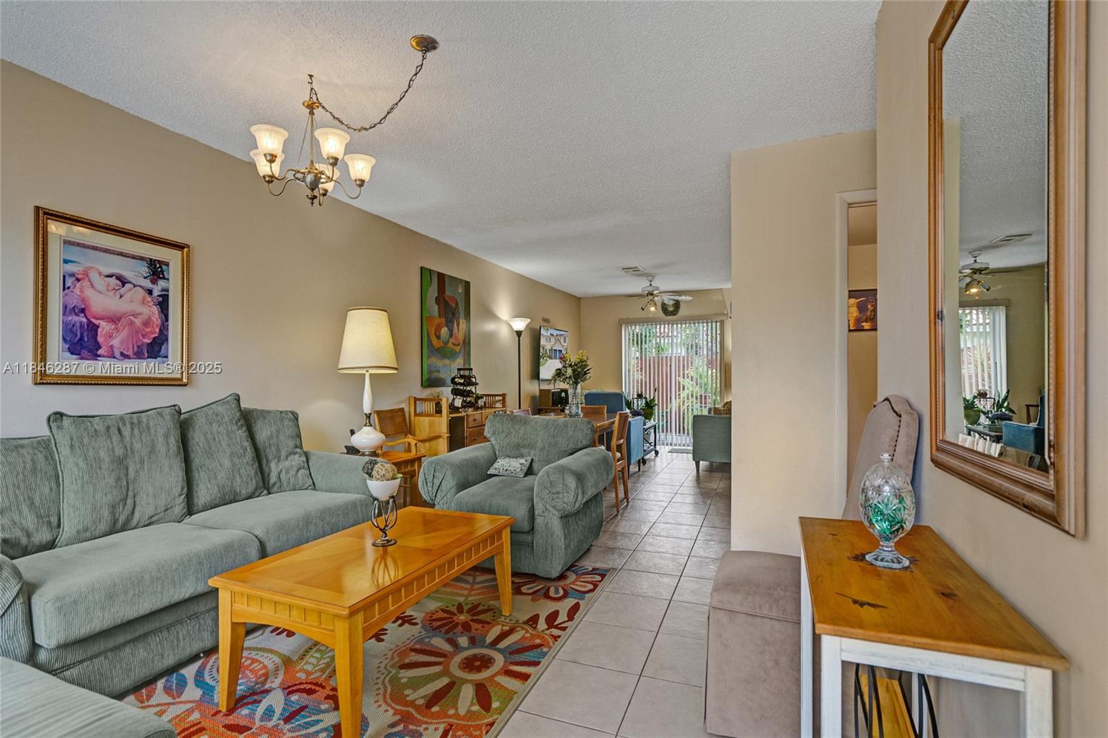 2241 SW 84th Ter, Miramar, FL, 33025/$420,000 3 2241 SW 84th Ter