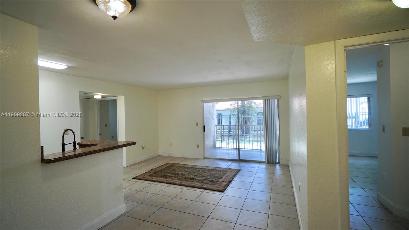 KENDALL LAKE TOWERS CONDO - Residential Lease