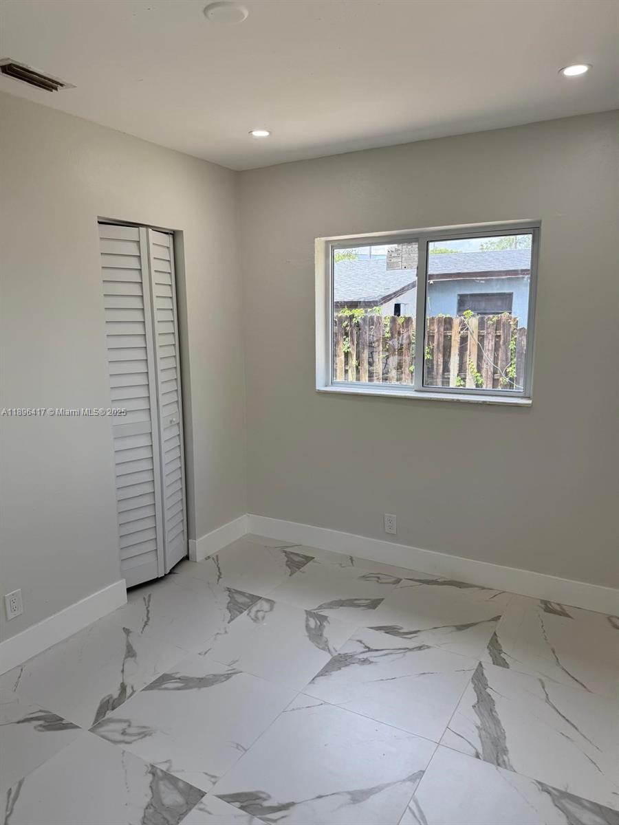 DILLARD PARK ESTATES 1ST - Residential Lease